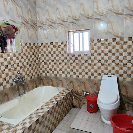 Baripada Hotel Shri Durga מראה חיצוני תמונה