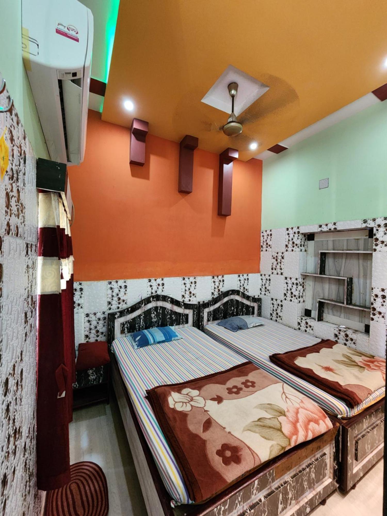 Baripada Hotel Shri Durga מראה חיצוני תמונה