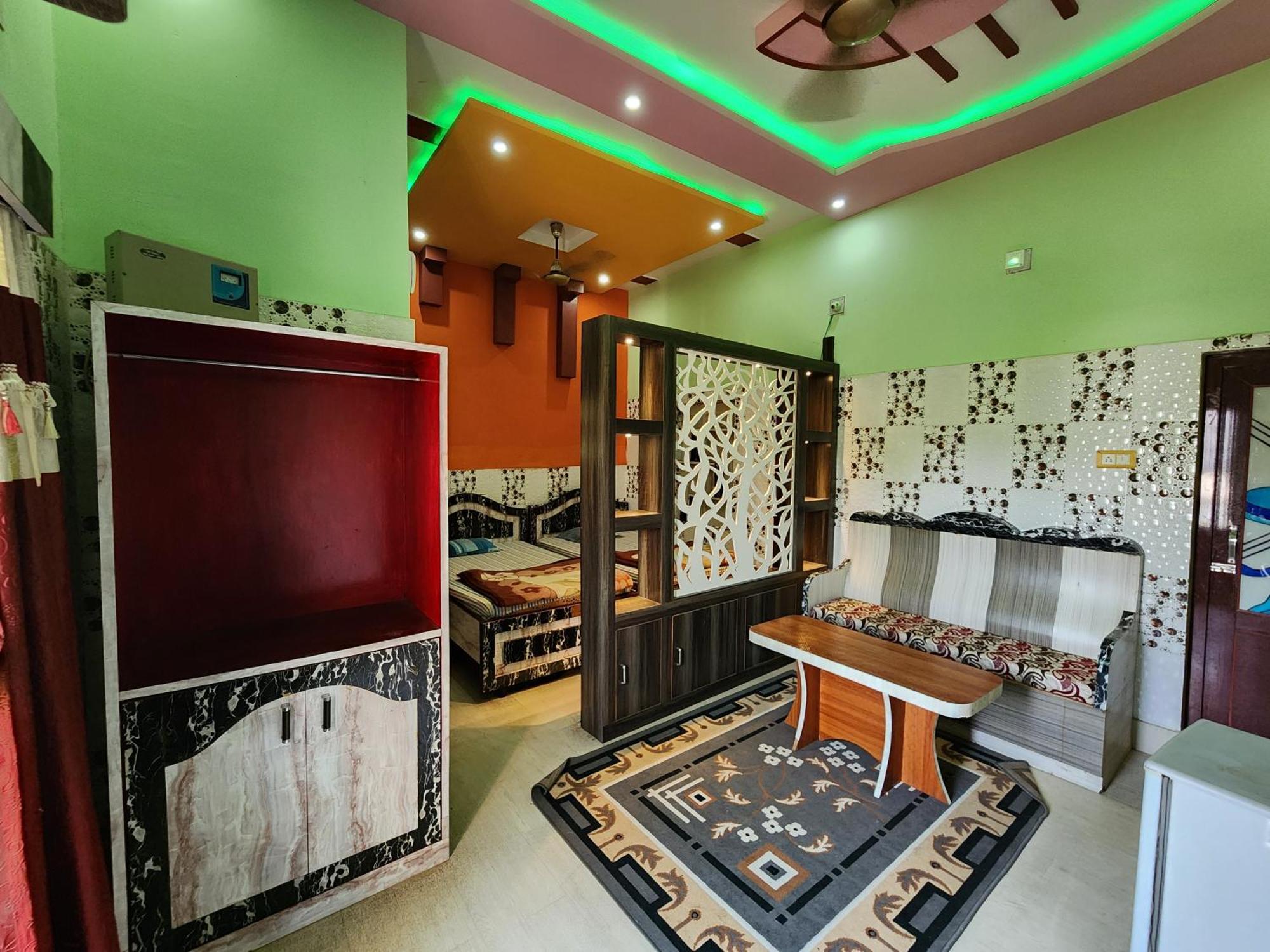 Baripada Hotel Shri Durga מראה חיצוני תמונה